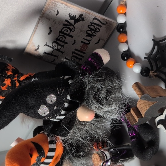 Halloween Themed Tiered Tray Home Decor Bundle - Picture 3 of 9